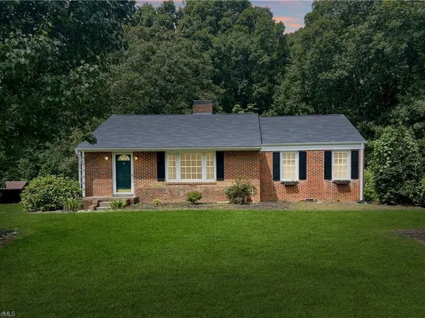 1102 Kerner Rd, Kernersville, NC 27284