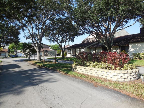 4th image of 5252 Bosque Ln APT 12