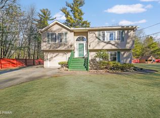 631 Silver Lake Rd, Dingmans Ferry, PA 18328