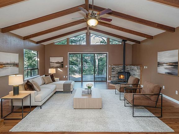 3rd image of 19501 Chaparral Cir