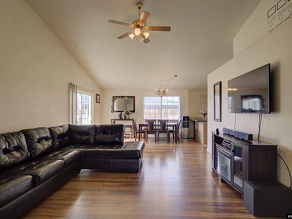 2nd image of 1406 Aldersgate Ct