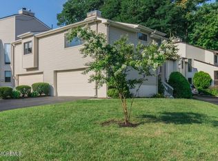 7 Pennybrook Ln, Middletown, NJ 07748