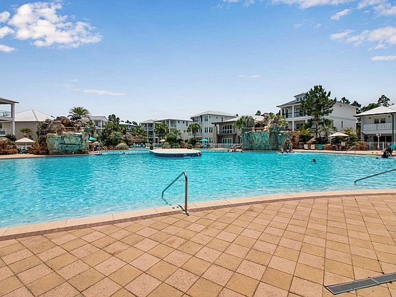 4th image of 200 Ocean Spray Cir