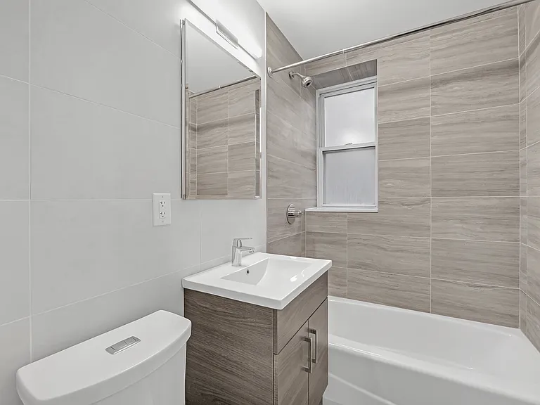 780 Greenwich St #4R — Photo 9