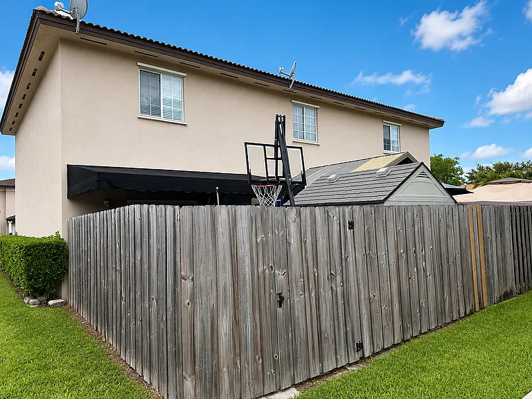 16951 SW 137th Ct — Photo 32