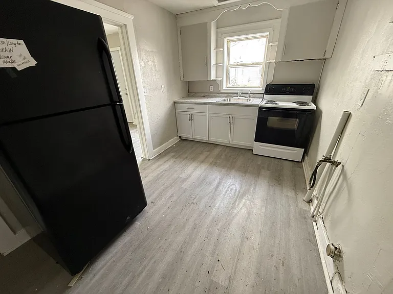 1421 Long Ave — Photo 5