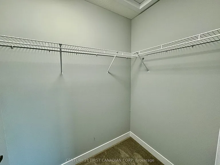 349 Southdale Rd E #26 — Photo 23