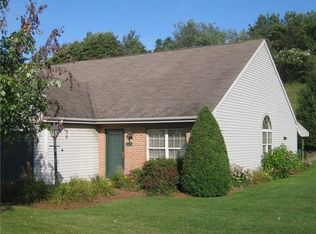 215 Saddlebrook Dr #215, Indiana, PA