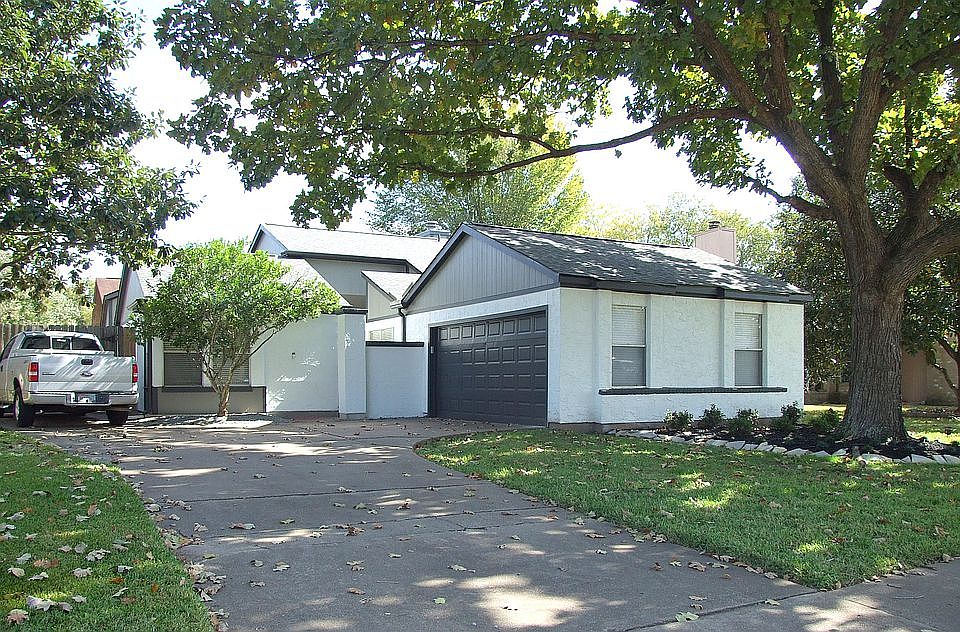 1st image of 6906 Heather Hollow Dr