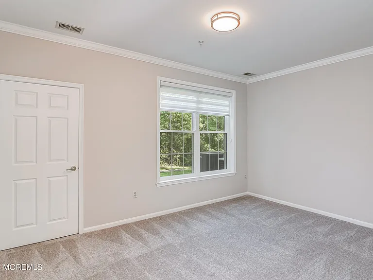 574 Saint Andrews Pl — Photo 19