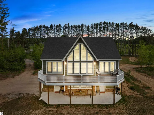 1519 S McGee Rd, Lake City, MI 49651