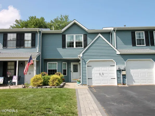 20 Atlantis Terrace, Freehold, NJ 07728