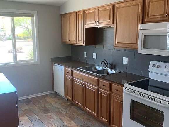 2nd image of 10504 W Oakmont Dr