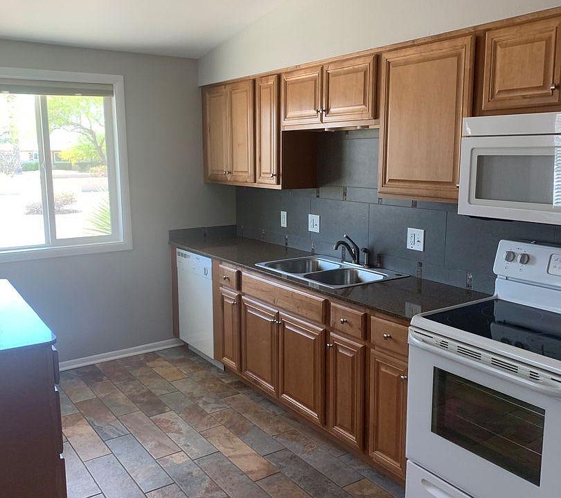 10504 W Oakmont Dr, Sun City, AZ 85351 Zillow
