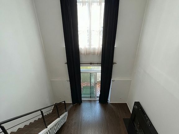 3rd image of 1617 N Campbell Ave #1N