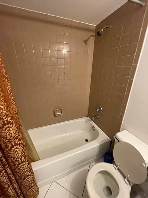 2nd image of 851 NE 207th Ln #103-11