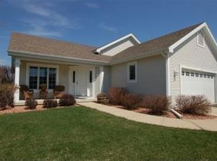 5514 Quarry Hill Dr, Fitchburg, WI 53711
