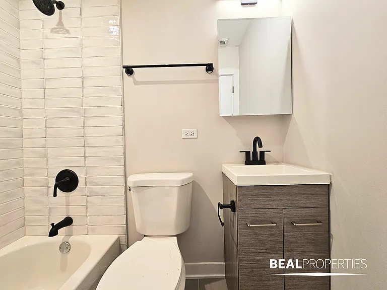 656 W Wrightwood — Photo 15