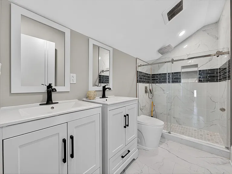 70 Sherman Pl — Photo 14
