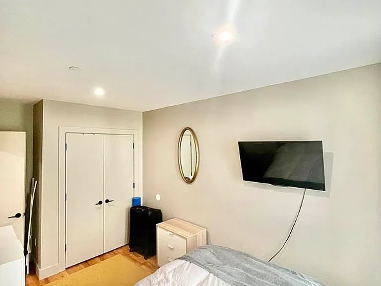 2809 Snyder Ave #3C — Photo 9