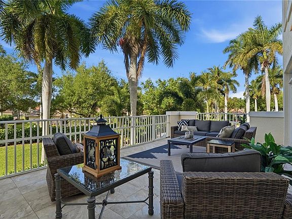 4th image of 11110 Harbour Yacht CT #32A