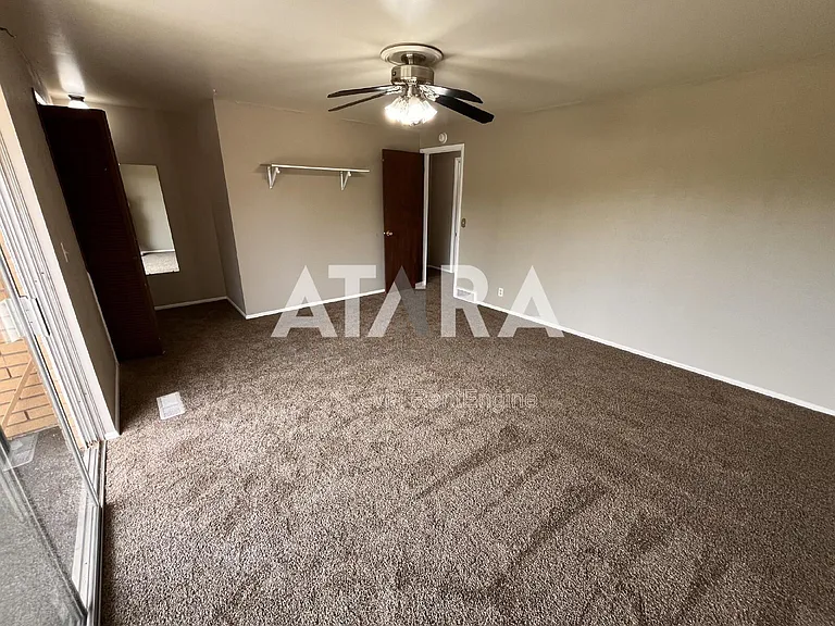 330 N 100 E #1 — Photo 17