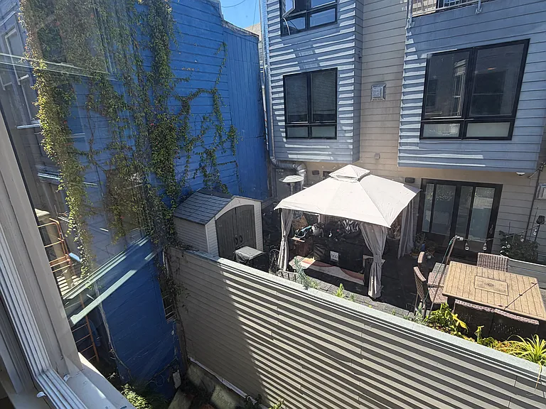 1040 Howard St #7 — Photo 13