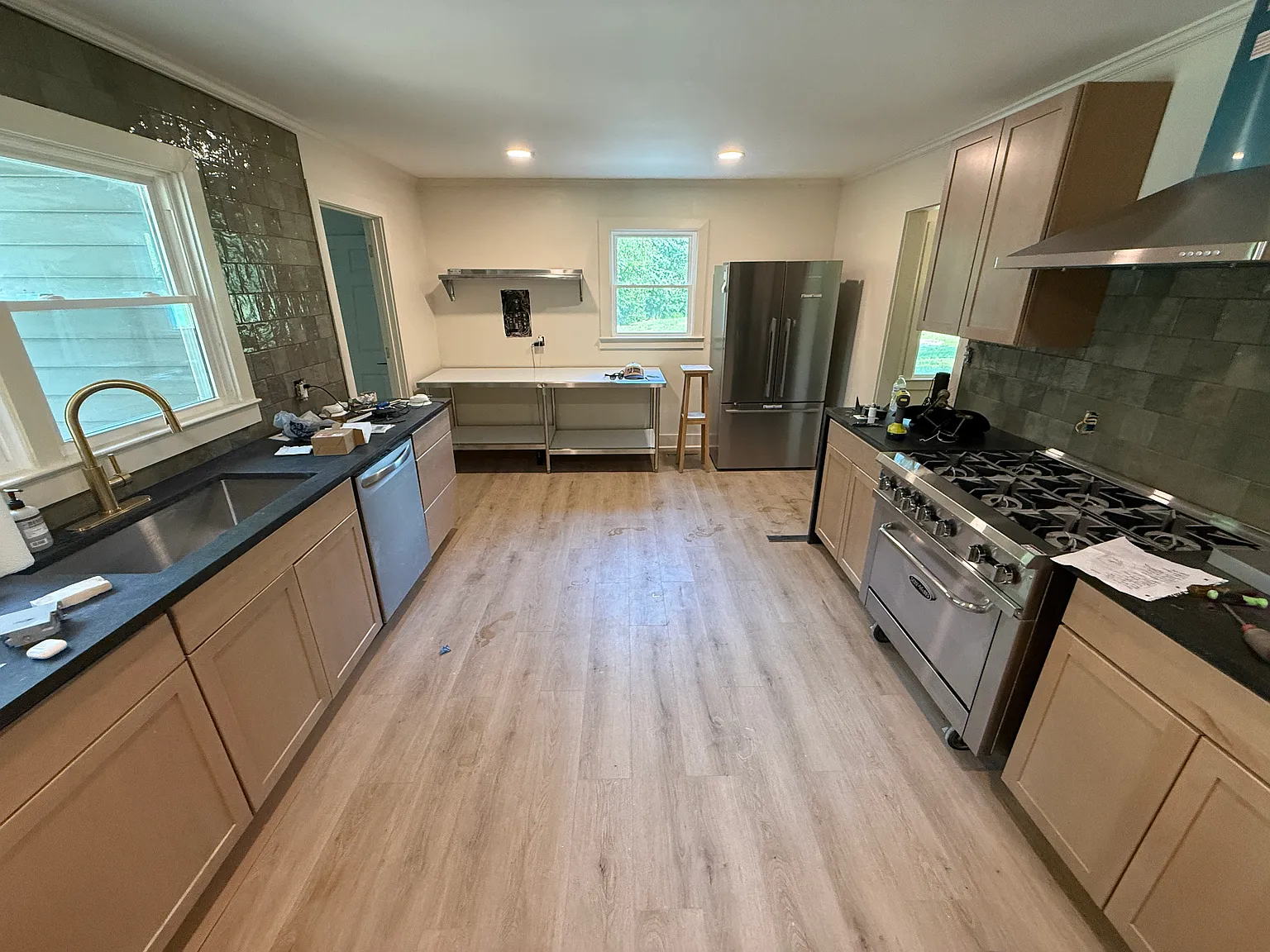 4 bed, 1900 sqft, $3,250 — Photo 3