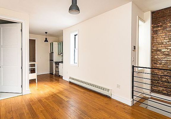 2nd image of 208 Evergreen Ave APT 1L