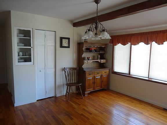 2nd image of 303 Southlawn Dr
