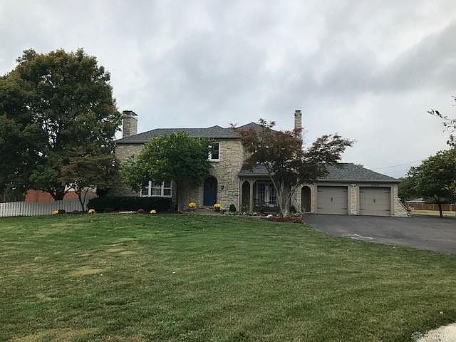 2nd image of 3709 Maryknoll Dr