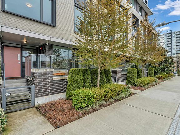 4th image of 3699 Sexsmith Rd #5