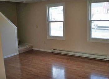 2nd image of 31A Summer St