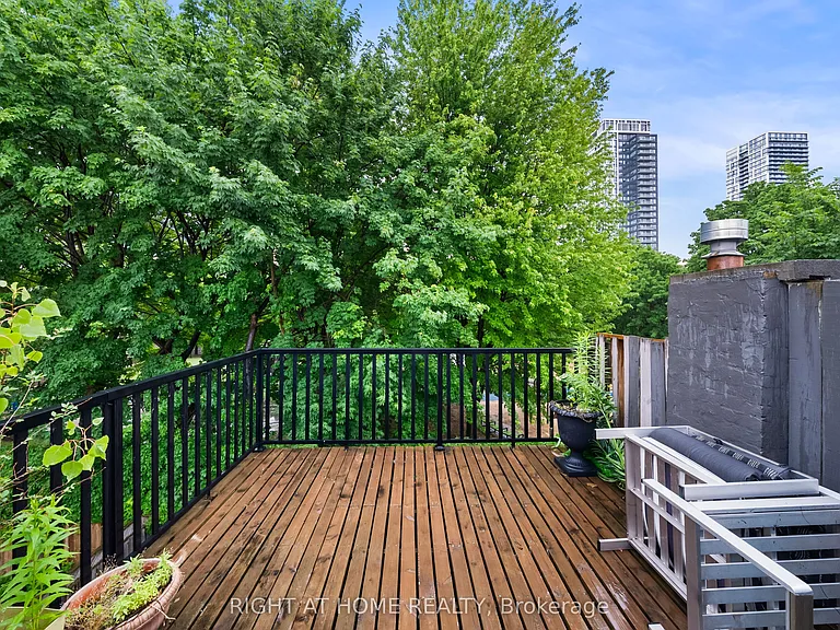 14 Wascana Ave — Photo 30