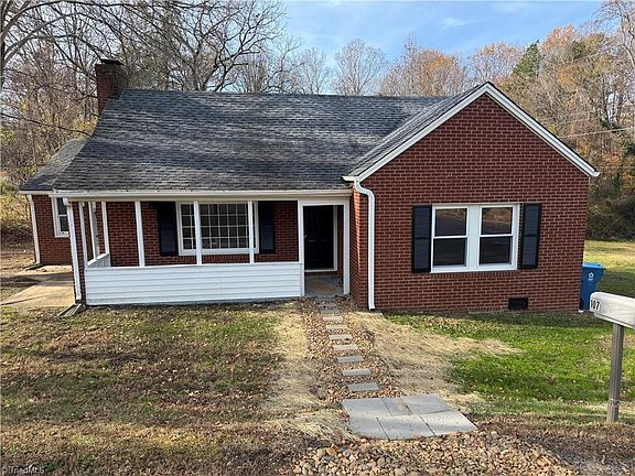 2nd image of 107 Hillcrest St