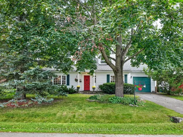 250 Faircrest Rd, Ottawa, ON K1H 5E1