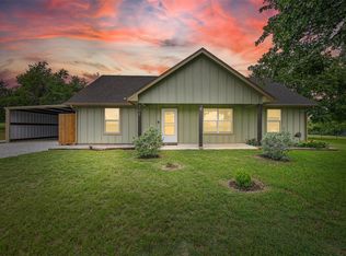 208 Mesquite Tree Ct, Poolville, TX 76487