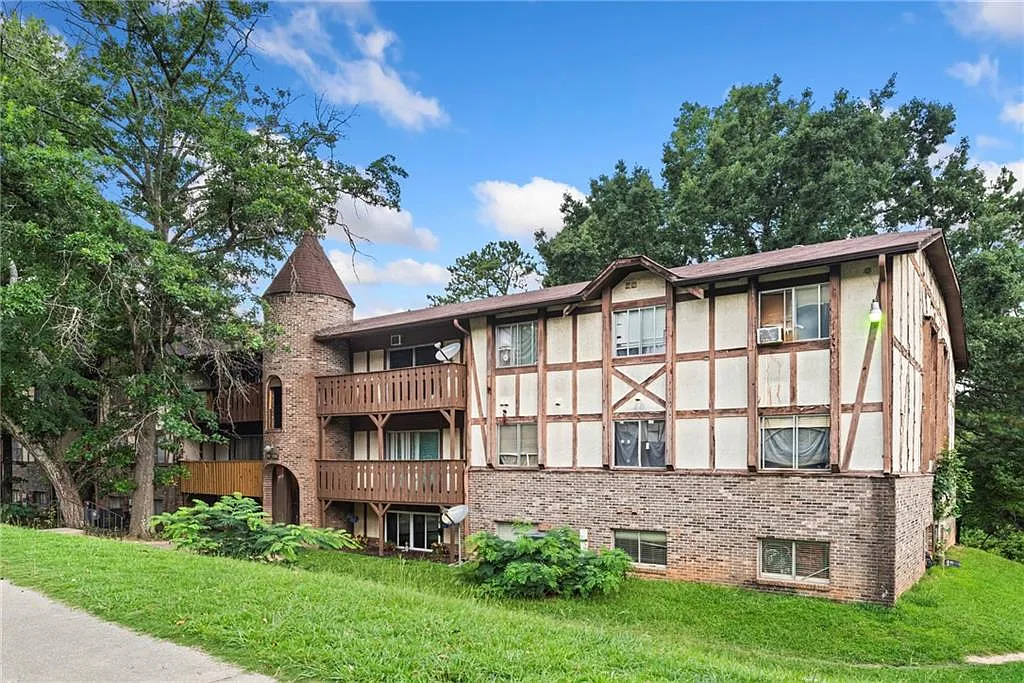 1315 Camelot Dr, Atlanta GA - Owner Finance Home