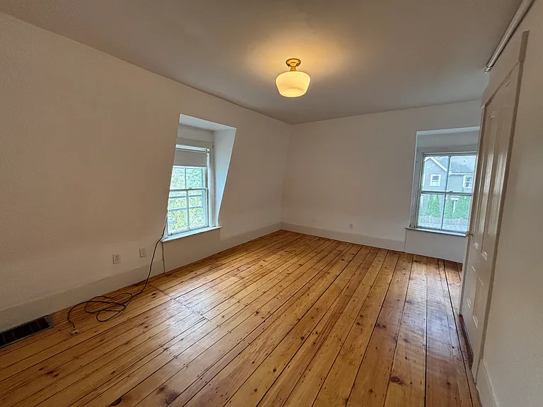 219 Washington St #12 — Photo 12