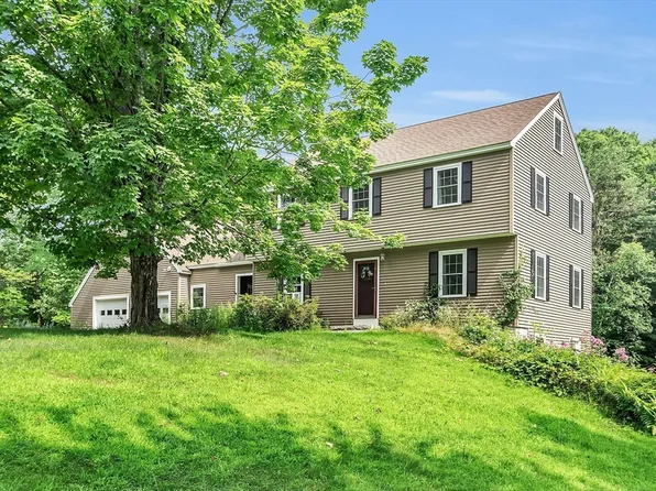 290 Howard St, Lunenburg, MA 01462