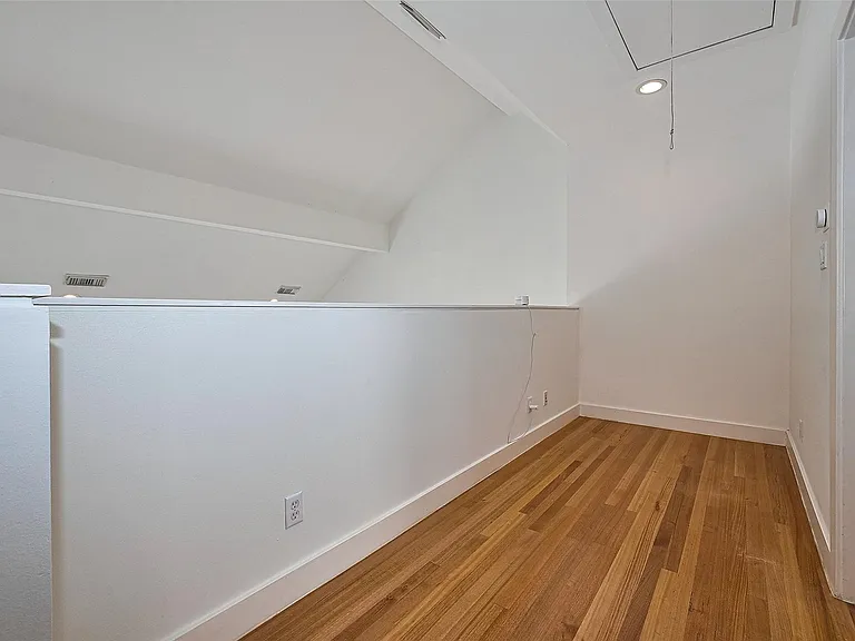 4331 Eigel St — Photo 23