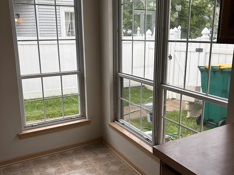310 Woods Edge Pl — Photo 7