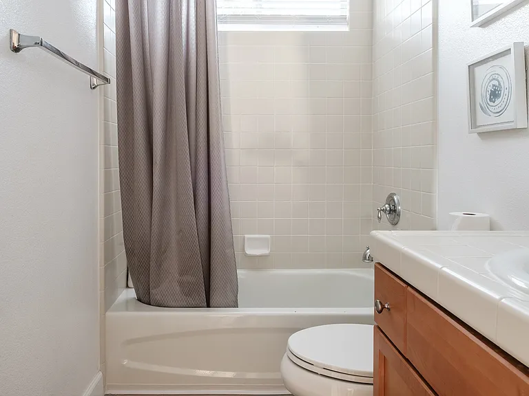 416 Cranston Ct — Photo 25