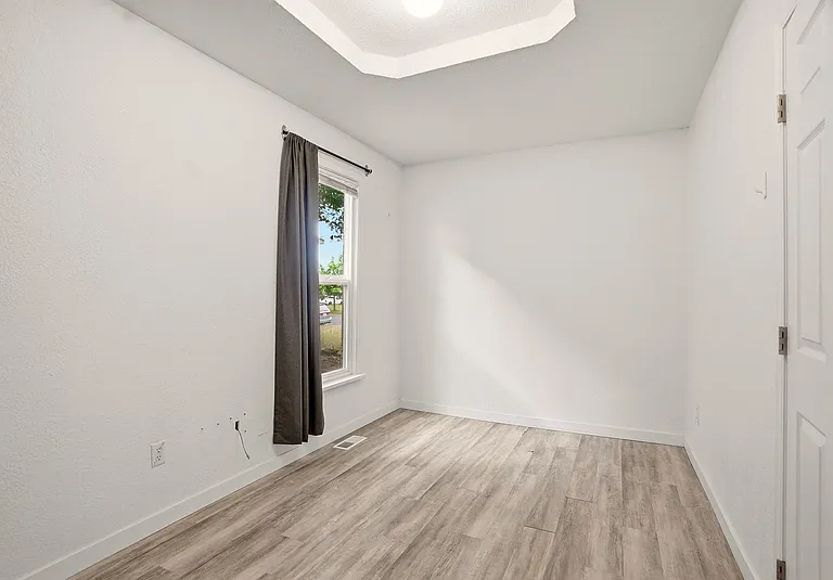 314 E Ermina Ave — Photo 13