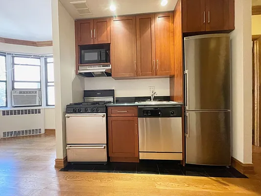 Rented by Corcoran | media 18