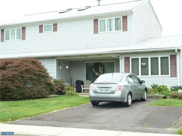 217 Stanford Rd photo 1