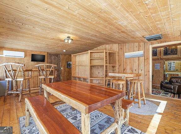 4th image of 355 Henslee Hollow Ln