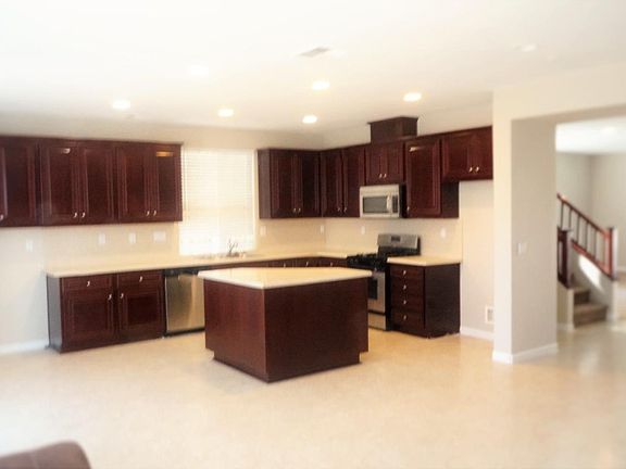 4th image of 2329 N Rock Creek Dr