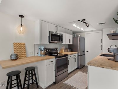 8580 E INDIAN SCHOOL Road #E, Scottsdale, AZ, 85251
