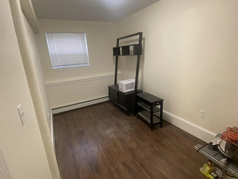 40 College Ave — Photo 10